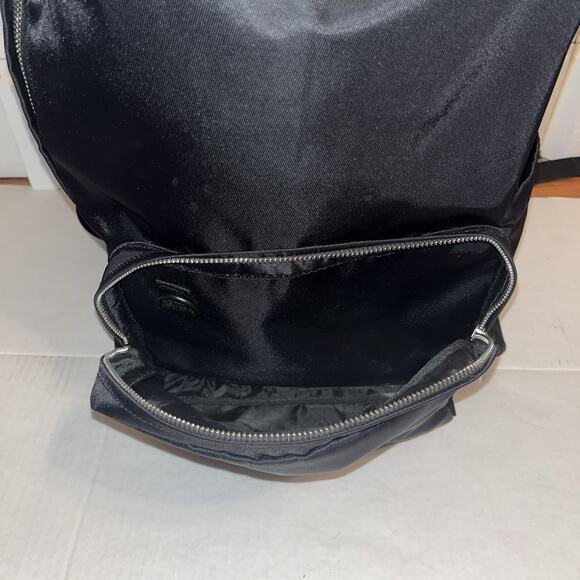 Disney Backpack Mickey And Friends Genuine Mousewear- Disney World - Picture 7 of 12